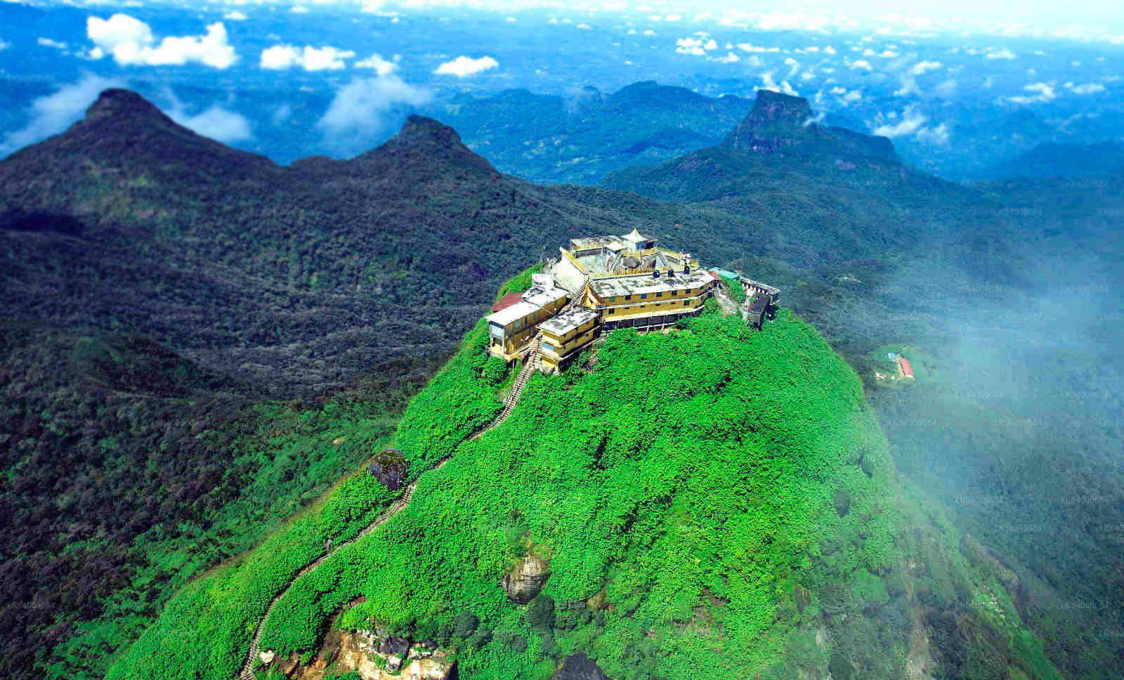 Adams Peak Tour and Hike