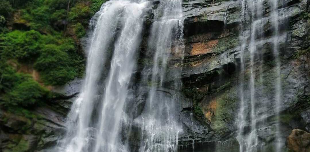 Bomburu Ella Waterfall in Welimada