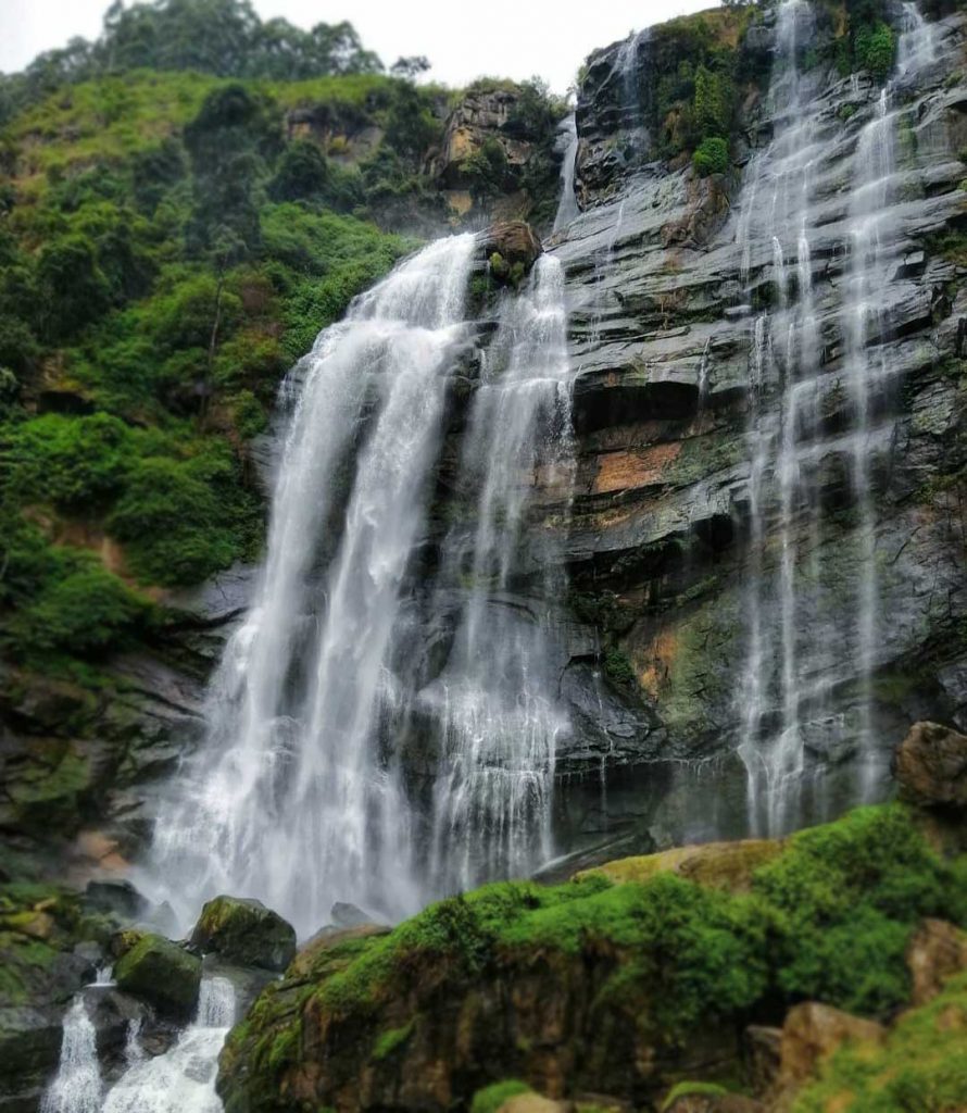 Bomburu Ella Waterfall in Welimada