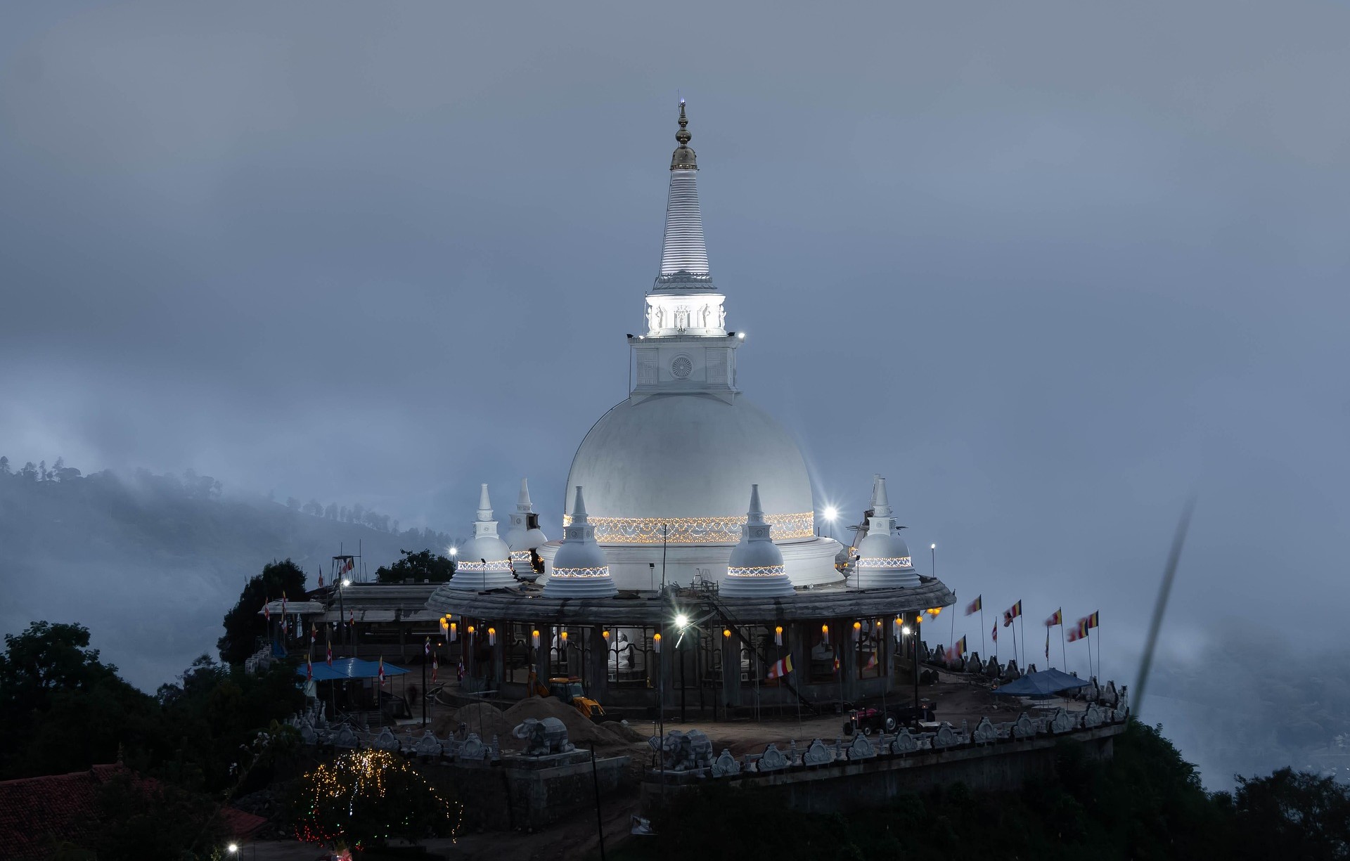Dhowa Rock Temple: A Hidden Gem in Ella