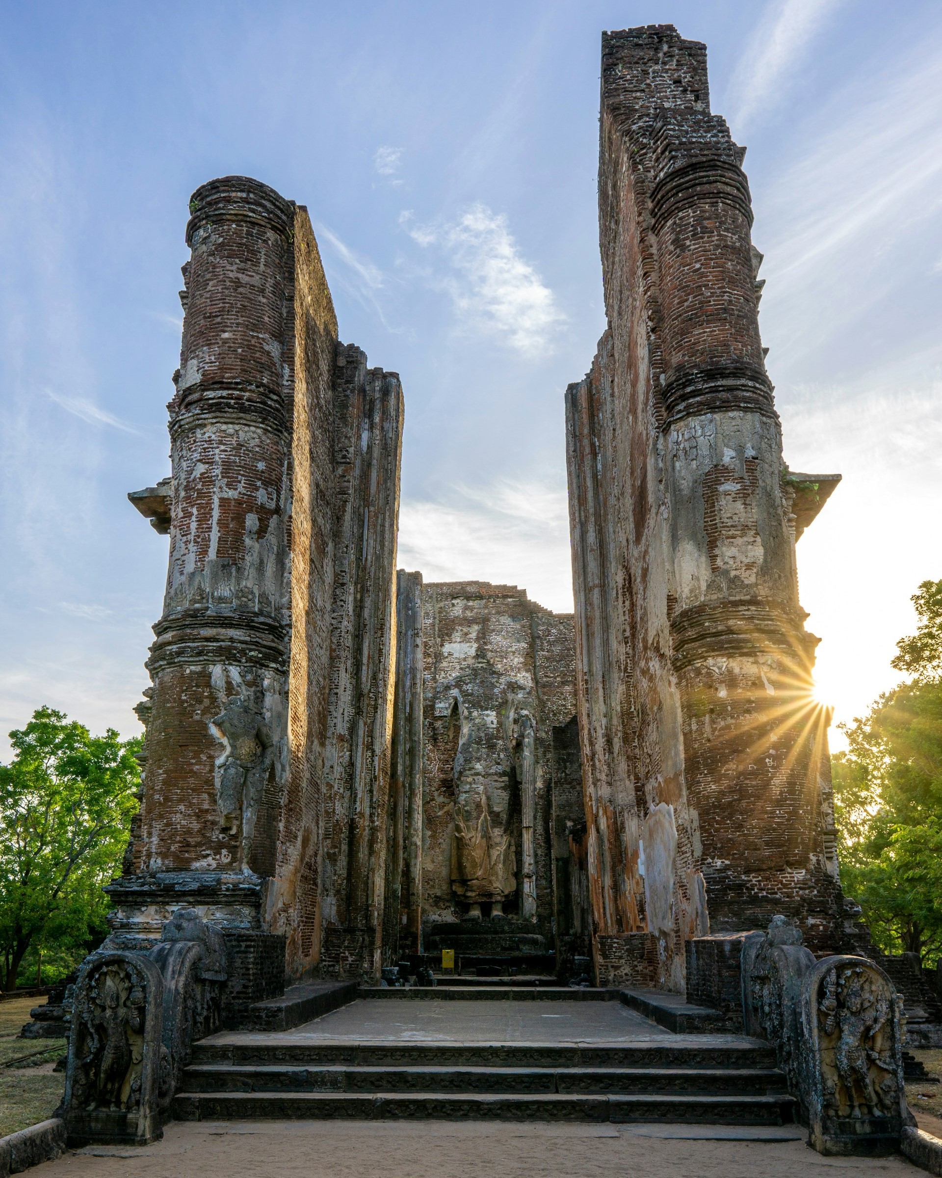 Lankathilaka Image House in Polonnaruwa: A Majestic Tribute to Ancient Sri Lankan Art and Architecture